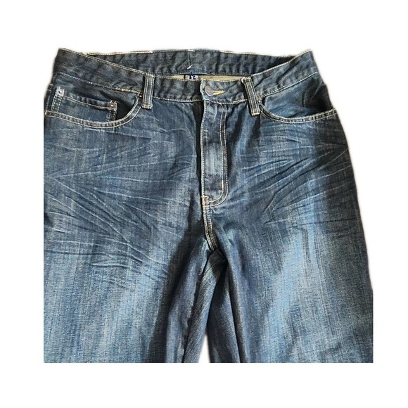 Kenneth Cole Other - Kenneth Cole JEANS Men's 32 X30 Dark Wash Denim With Fading. Model Is 5.8"150